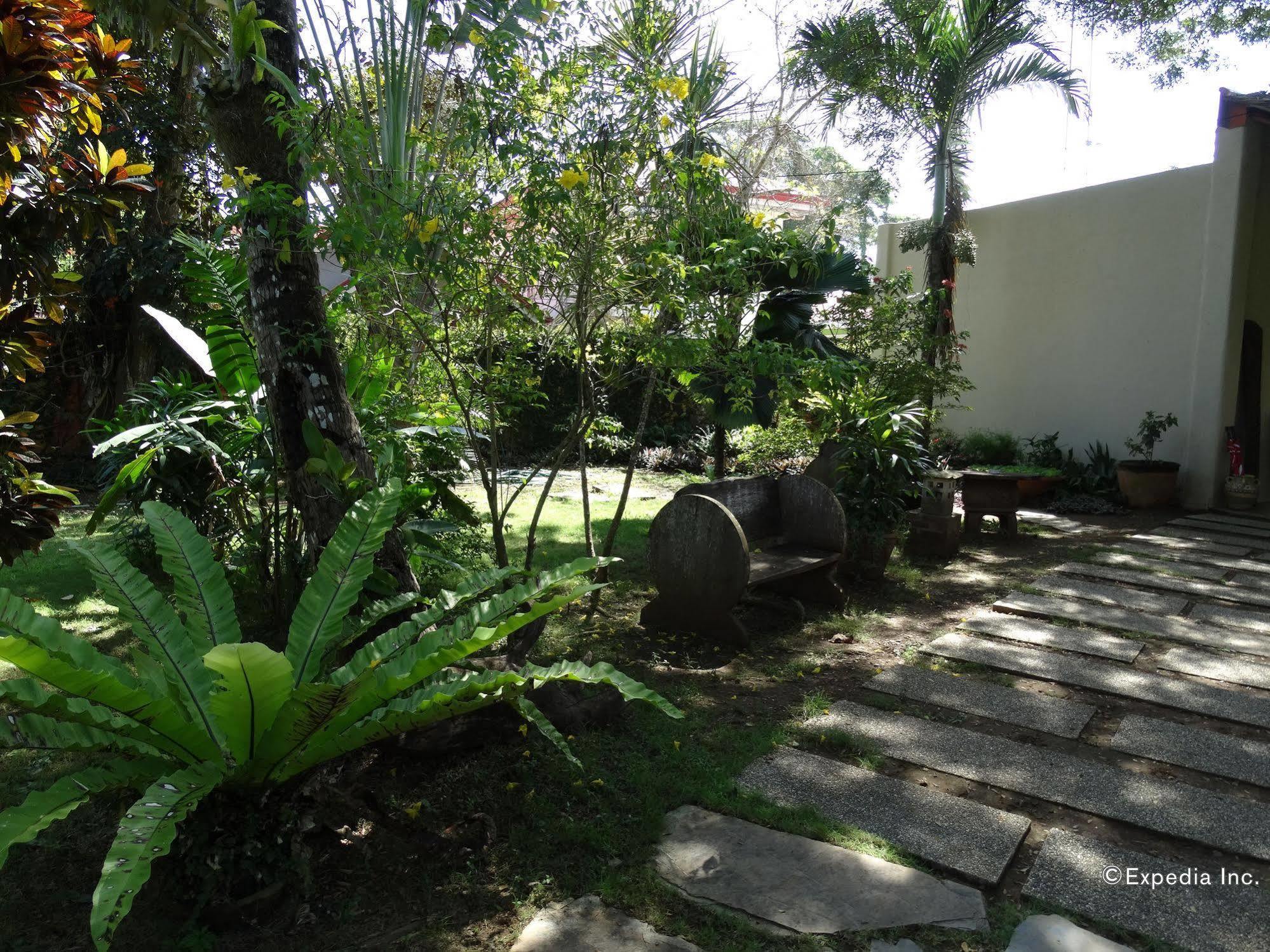Hibiscus Garden Inn Puerto Princesa Exterior foto